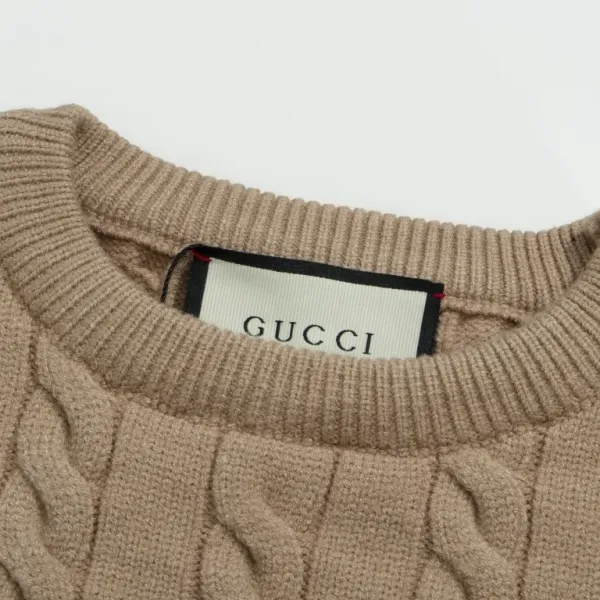 【GUCCI 公式旗艦店】グッチ  セーター好評に付き再入荷！ 241116