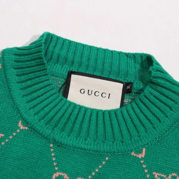 【GUCCI  公式旗艦店】グッチ  セーター好評に付き再入荷！ 241104