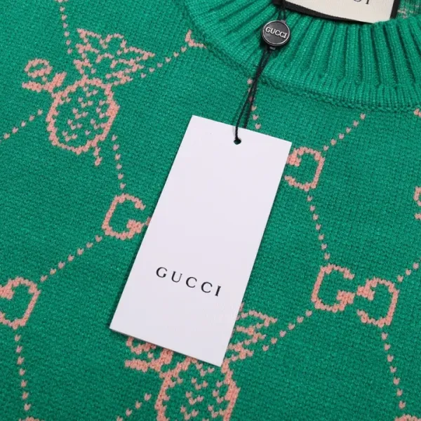 【GUCCI  公式旗艦店】グッチ  セーター好評に付き再入荷！ 241104