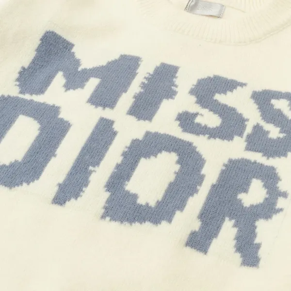 【DIOR 公式旗艦店】ディオール  セーター好評に付き再入荷！250108