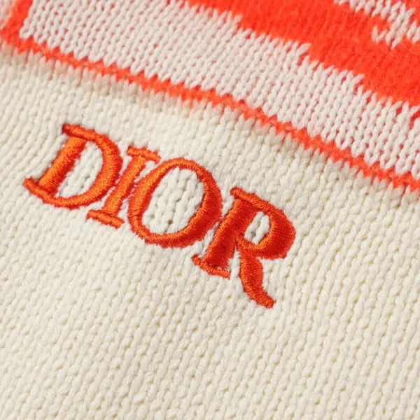 【DIOR 公式旗艦店】ディオール  セーター好評に付き再入荷！250108