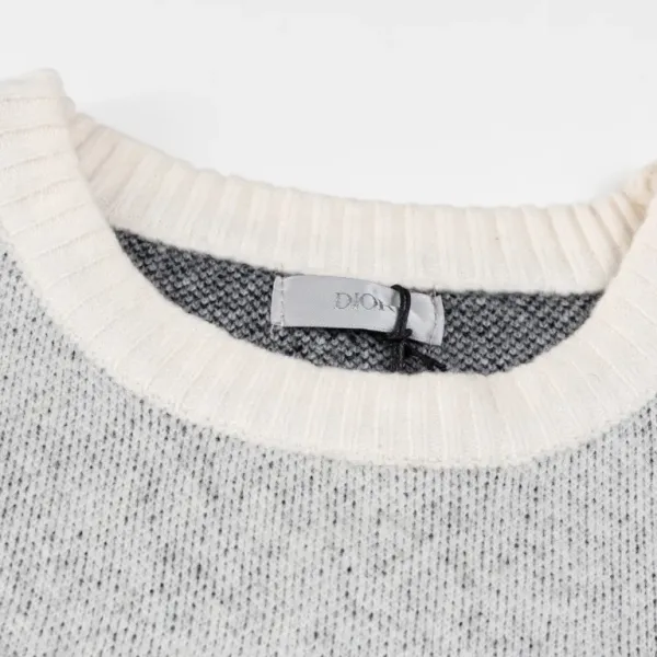 【DIOR 公式旗艦店】ディオール  セーター好評に付き再入荷！250108