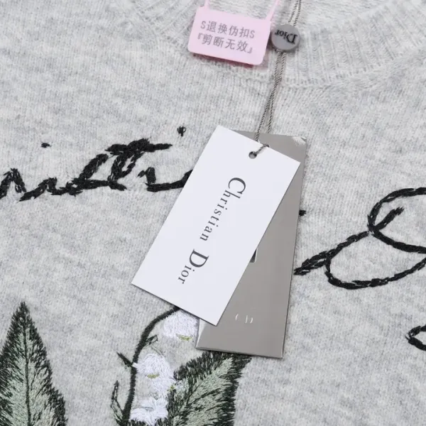 【DIOR 公式旗艦店】ディオール  セーター好評に付き再入荷！ 241031