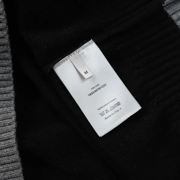 【DIOR 公式旗艦店】ディオール  セーター好評に付き再入荷！ 241031