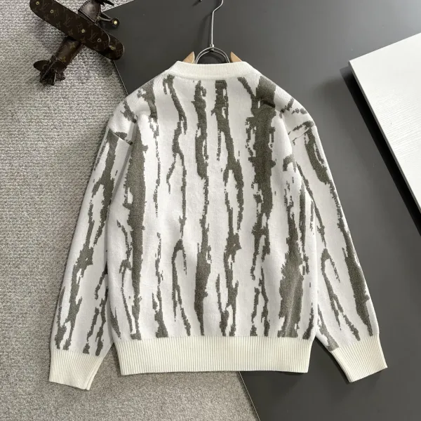 【BURBERRY 公式旗艦店】バーバリー セーター好評に付き再入荷！241231