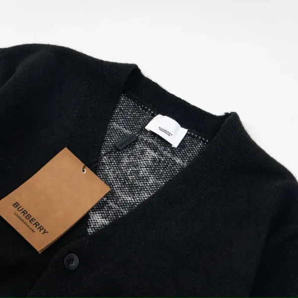 【BURBERRY 公式旗艦店】バーバリー  セーター好評に付き再入荷！241231