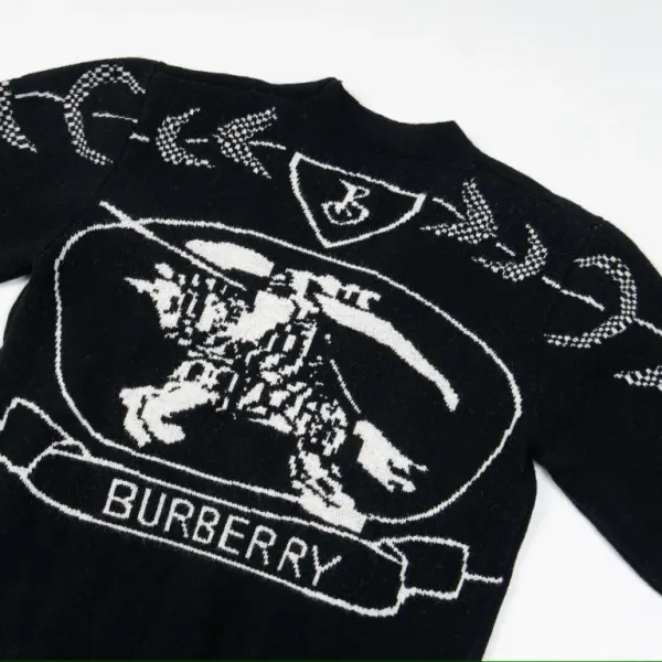 【BURBERRY 公式旗艦店】バーバリー  セーター好評に付き再入荷！241231