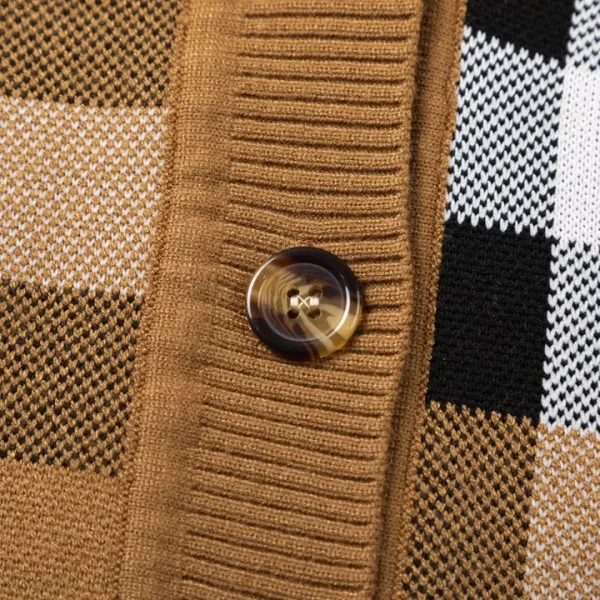 【BURBERRY  公式旗艦店】バーバリー  セーター好評に付き再入荷！ 241030