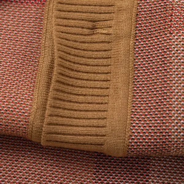 【BURBERRY  公式旗艦店】バーバリー  セーター好評に付き再入荷！ 241030