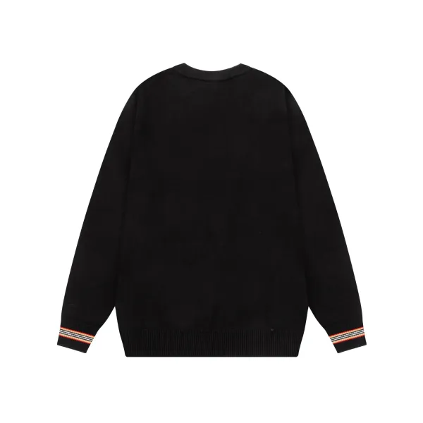 【BURBERRY 公式旗艦店】バーバリー   セーター好評に付き再入荷！ 240930