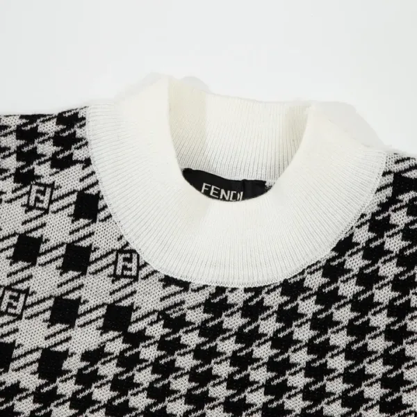 【FENDI  公式旗艦店】フェンディ セーター好評に付き再入荷！ 241101