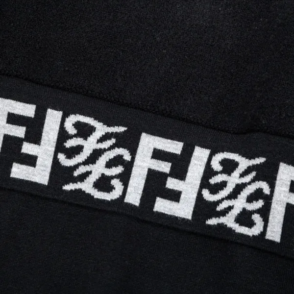 【FENDI 公式旗艦店】フェンディ   セーター好評に付き再入荷！ 240929