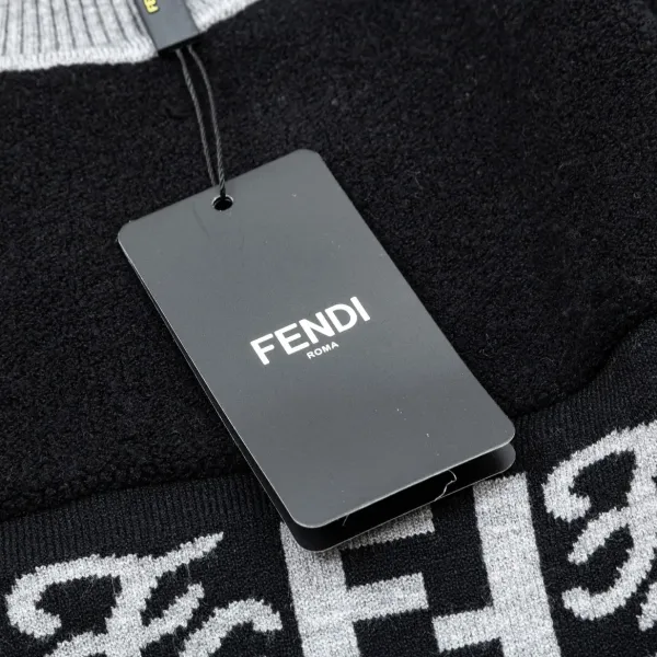 【FENDI 公式旗艦店】フェンディ   セーター好評に付き再入荷！ 240929