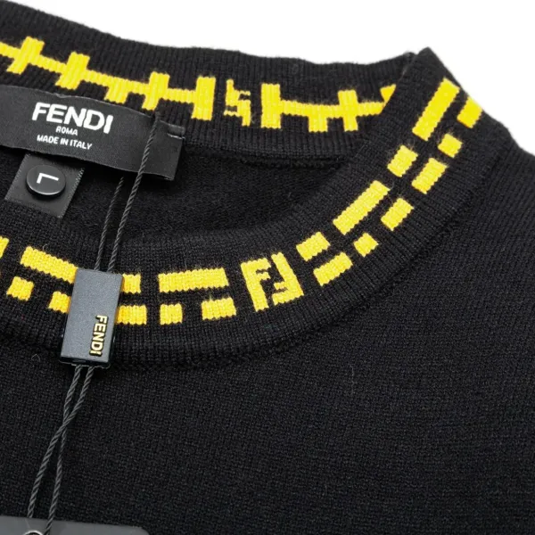【FENDI 公式旗艦店】フェンディ   セーター好評に付き再入荷！ 240929