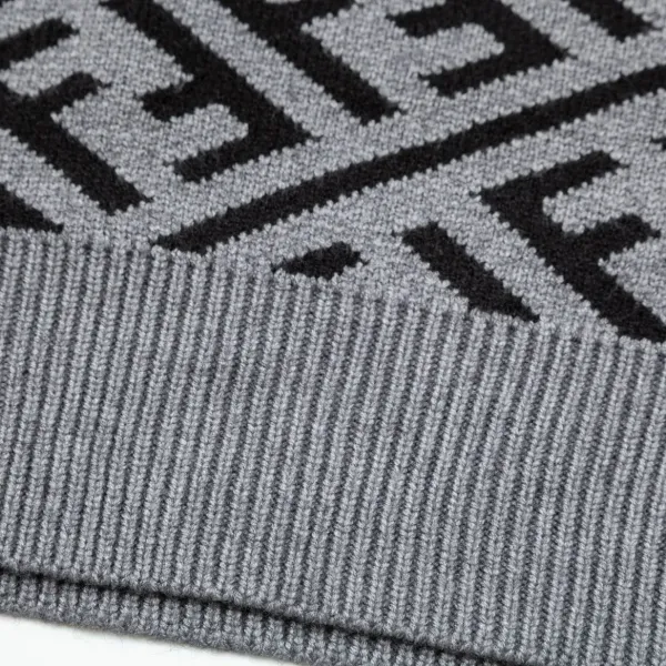【FENDI 公式旗艦店】フェンディ   セーター好評に付き再入荷！ 240929