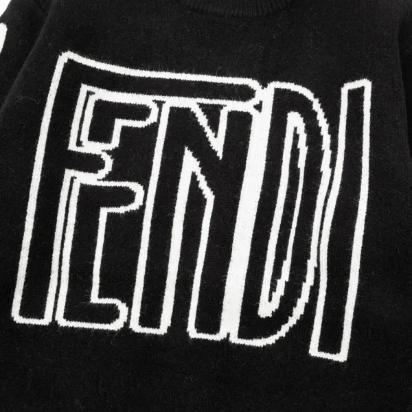 【FENDI 公式旗艦店】フェンディ   セーター好評に付き再入荷！ 240929