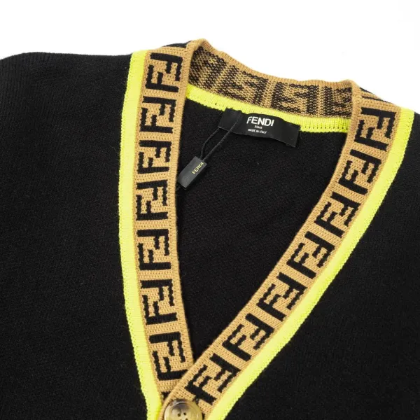 【FENDI 公式旗艦店】フェンディ   セーター好評に付き再入荷！ 240929
