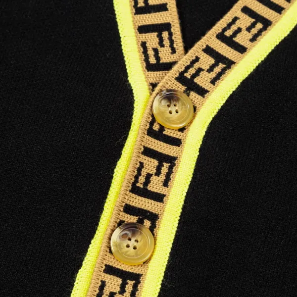 【FENDI 公式旗艦店】フェンディ   セーター好評に付き再入荷！ 240929
