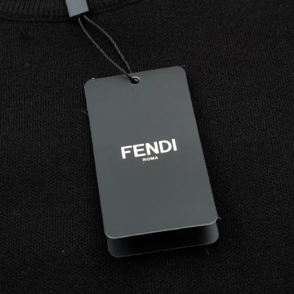 【FENDI 公式旗艦店】フェンディ   セーター好評に付き再入荷！ 240929
