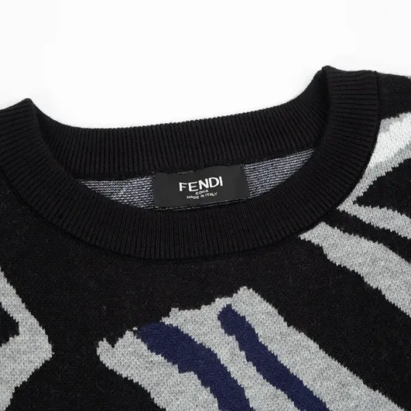 【FENDI 公式旗艦店】フェンディ   セーター好評に付き再入荷！ 240929