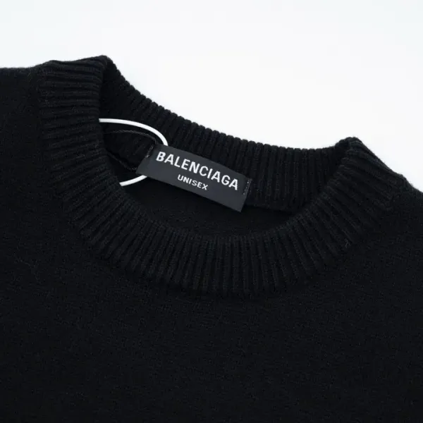 【BALENCIAGA  公式旗艦店】バレンシアガ   セーター好評に付き再入荷！ 250109