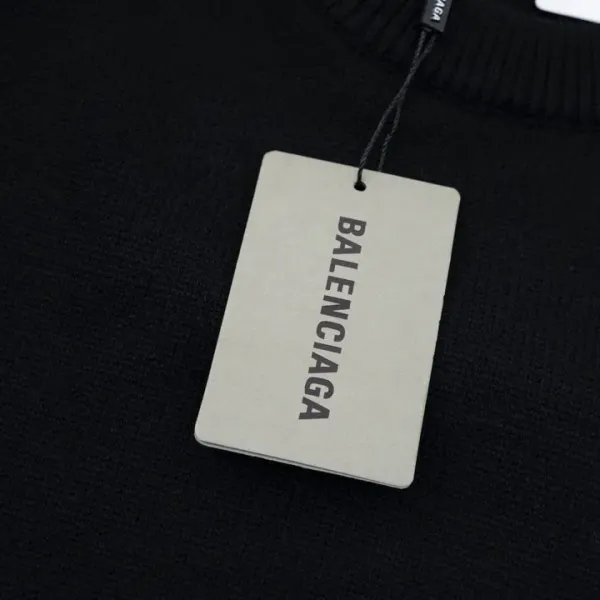 【BALENCIAGA  公式旗艦店】バレンシアガ   セーター好評に付き再入荷！ 250109