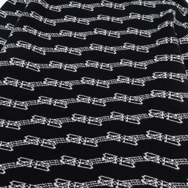 【BALENCIAGA  公式旗艦店】バレンシアガ   セーター好評に付き再入荷！ 250109