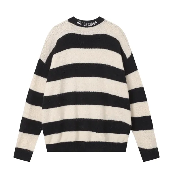 【BALENCIAGA  公式旗艦店】バレンシアガ   セーター好評に付き再入荷！ 241101