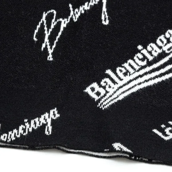 【BALENCIAGA   公式旗艦店】バレンシアガ  セーター好評に付き再入荷！ 240930