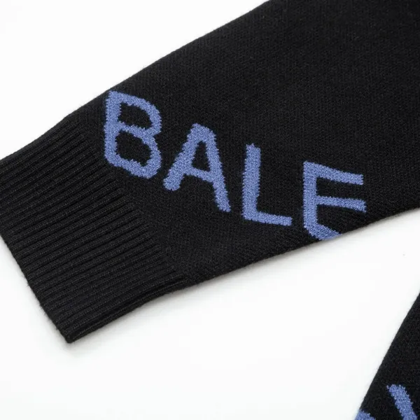 【BALENCIAGA   公式旗艦店】バレンシアガ  セーター好評に付き再入荷！ 240930