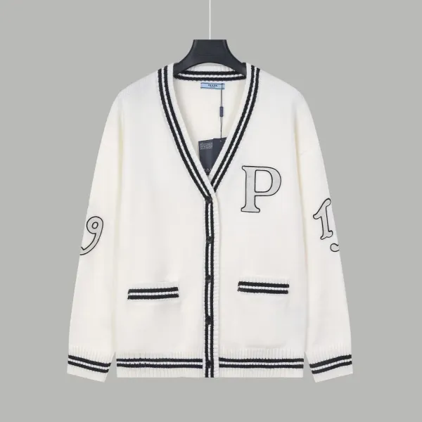 【PRADA 公式旗艦店】プラダ  セーター好評に付き再入荷！ 240930