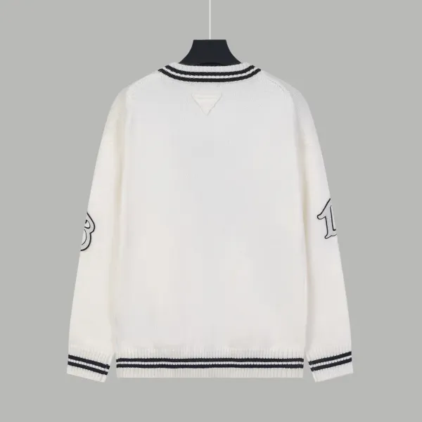 【PRADA 公式旗艦店】プラダ  セーター好評に付き再入荷！ 240930
