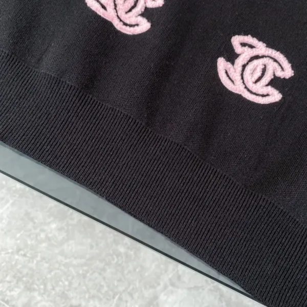 【CHANEL  公式旗艦店】シャネル  セーター好評に付き再入荷！ 241231