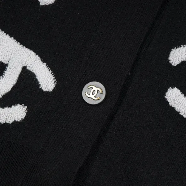 【CHANEL  公式旗艦店】シャネル  セーター好評に付き再入荷！ 241102
