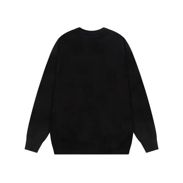 【VERSACE  公式旗艦店】ヴェルサーチ  セーター好評に付き再入荷！ 240930