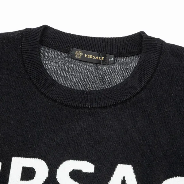 【VERSACE  公式旗艦店】ヴェルサーチ  セーター好評に付き再入荷！ 240930