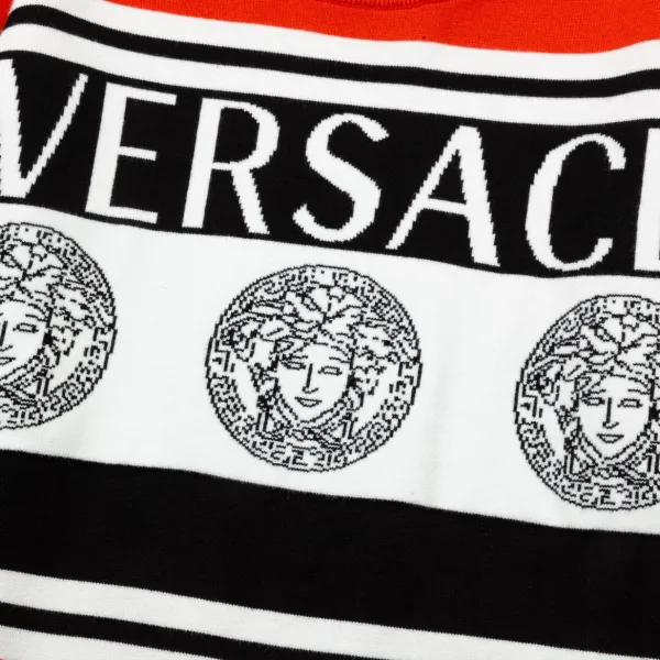 【VERSACE  公式旗艦店】ヴェルサーチ  セーター好評に付き再入荷！ 240930