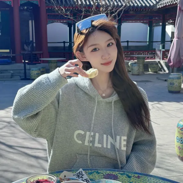 【CELINE  公式旗艦店】セリーヌ  セーター好評に付き再入荷！241128