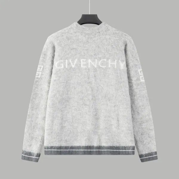 【GIVENCHY   公式旗艦店】ジバンシー  セーター好評に付き再入荷！ 241128