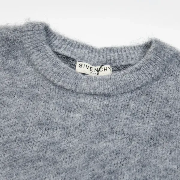 【GIVENCHY   公式旗艦店】ジバンシー  セーター好評に付き再入荷！ 241128