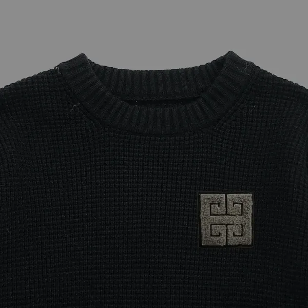 【GIVENCHY  公式旗艦店】 ジバンシー   セーター好評に付き再入荷！241128