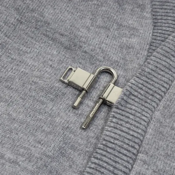 【GIVENCHY   公式旗艦店】ジバンシー   セーター好評に付き再入荷！241115