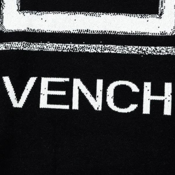 【GIVENCHY  公式旗艦店】ジバンシー  セーター好評に付き再入荷！ 240930