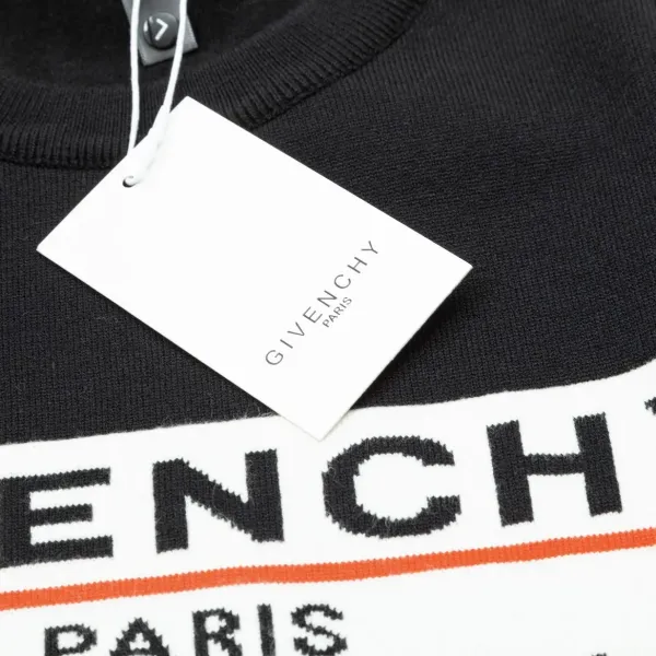 【GIVENCHY  公式旗艦店】ジバンシー  セーター好評に付き再入荷！ 240930