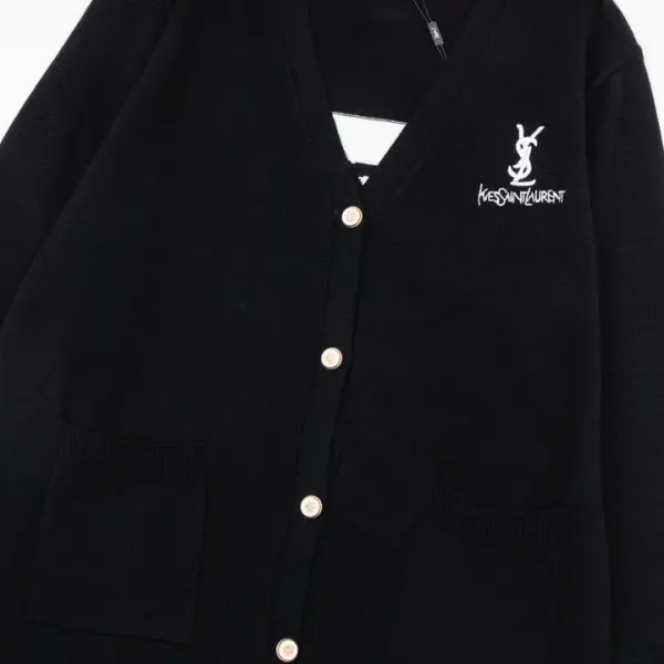 【YSL SAINT LAURENT   公式旗艦店】サンローラン   セーター好評に付き再入荷！ 241116