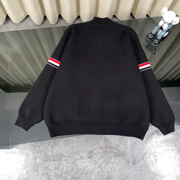 【ThomBrowne   公式旗艦店】トムブラウン  セーター   ご好評に付き再入荷！241230