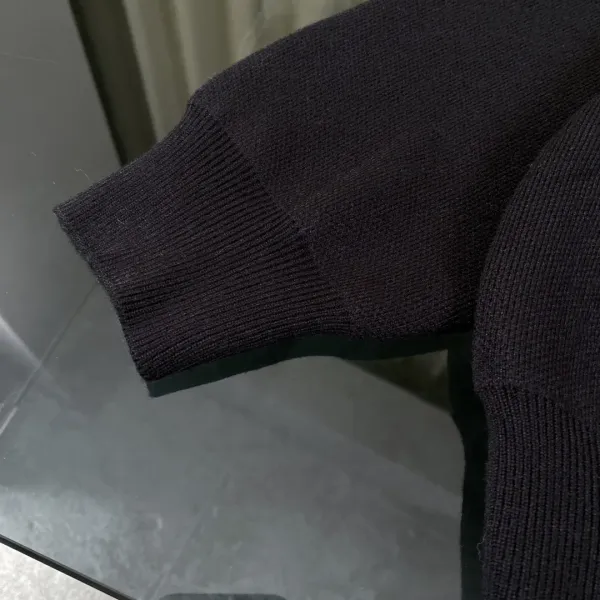 【ThomBrowne   公式旗艦店】トムブラウン  セーター   ご好評に付き再入荷！241230