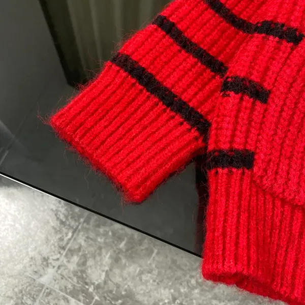 【ThomBrowne   公式旗艦店】トムブラウン  セーター   ご好評に付き再入荷！241230