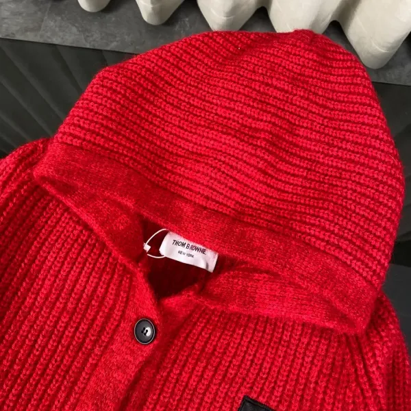 【ThomBrowne   公式旗艦店】トムブラウン  セーター   ご好評に付き再入荷！241230