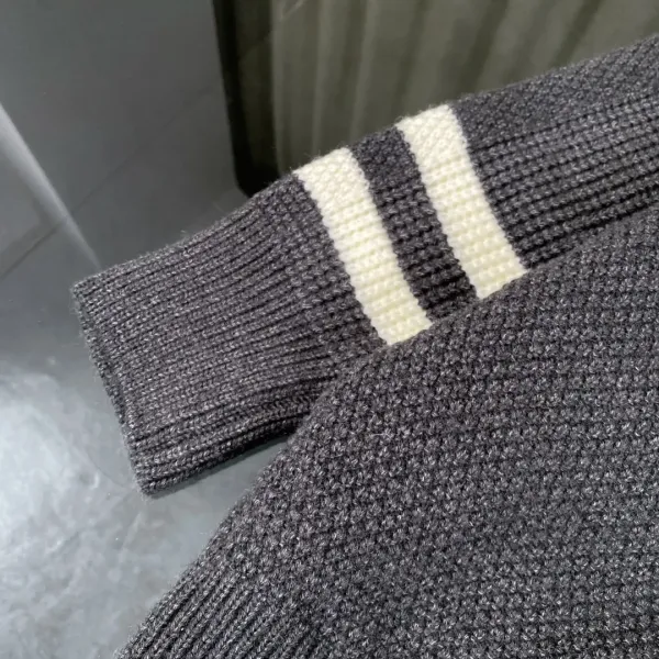【ThomBrowne   公式旗艦店】トムブラウン セーター   ご好評に付き再入荷！241230
